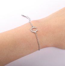 Load image into Gallery viewer, Horse shoe bracelet
